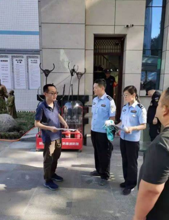 2007年一女大学生失踪，父母卖房找遍全国，12年后被民警意外发现