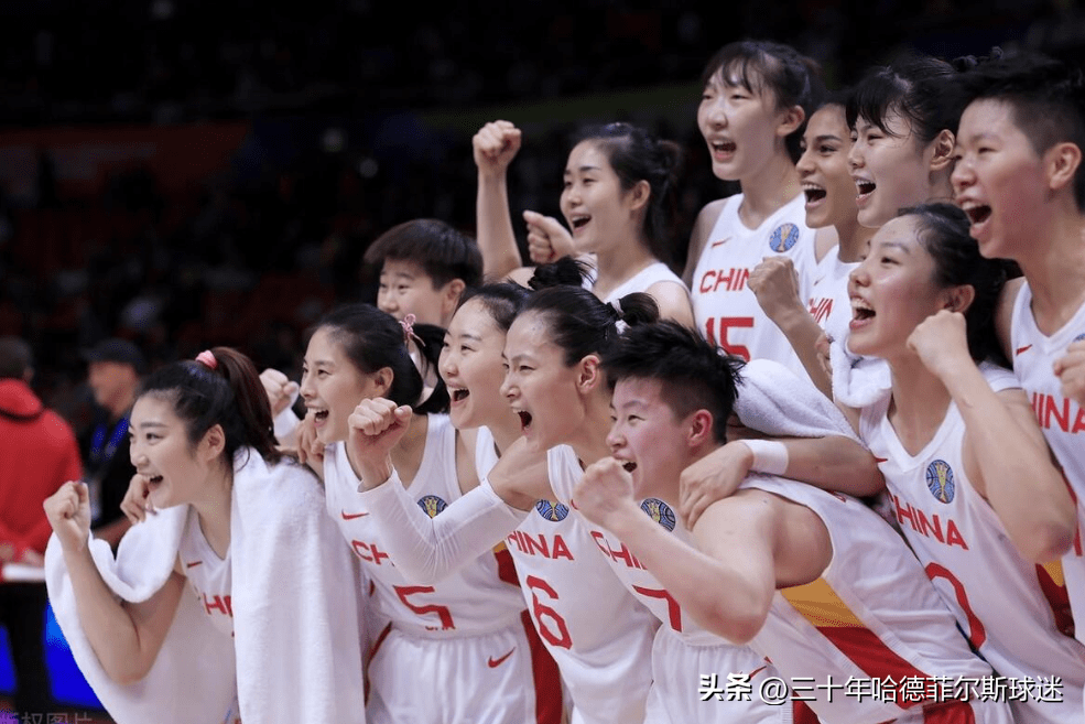 女篮世界杯为什么打法国（世界杯中国女篮，为何力克法国？球迷给出答案，且大局已定）