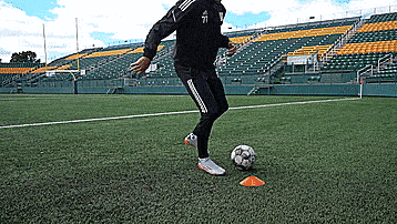 足球如何系统训练(10个提高第一脚触球、传球和控球的对墙训练)