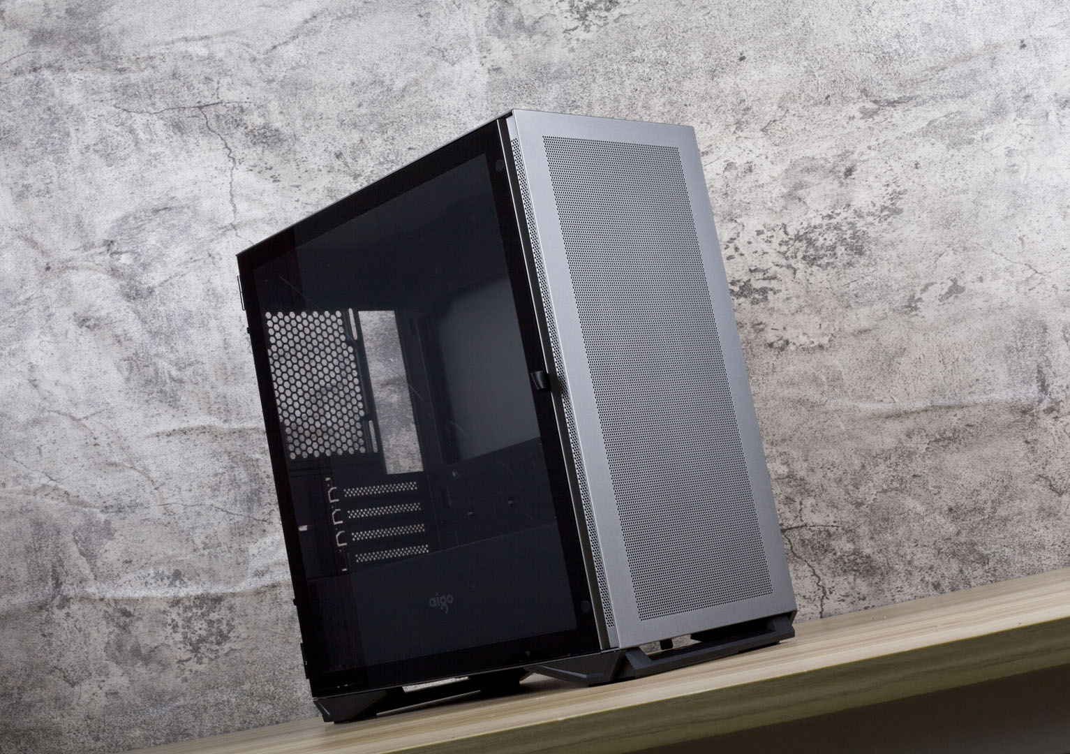 双网面开孔光污染+散热拉满，爱国者YOGO M2 性能版体验