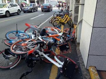 共享单车好不到哪里去