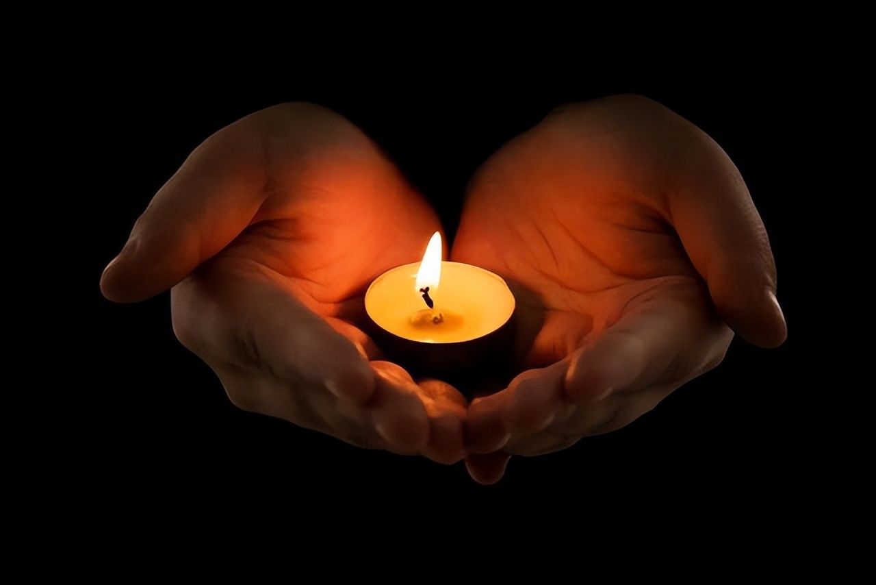 清明:点一盏心灯,致天堂的亲人,一切安好