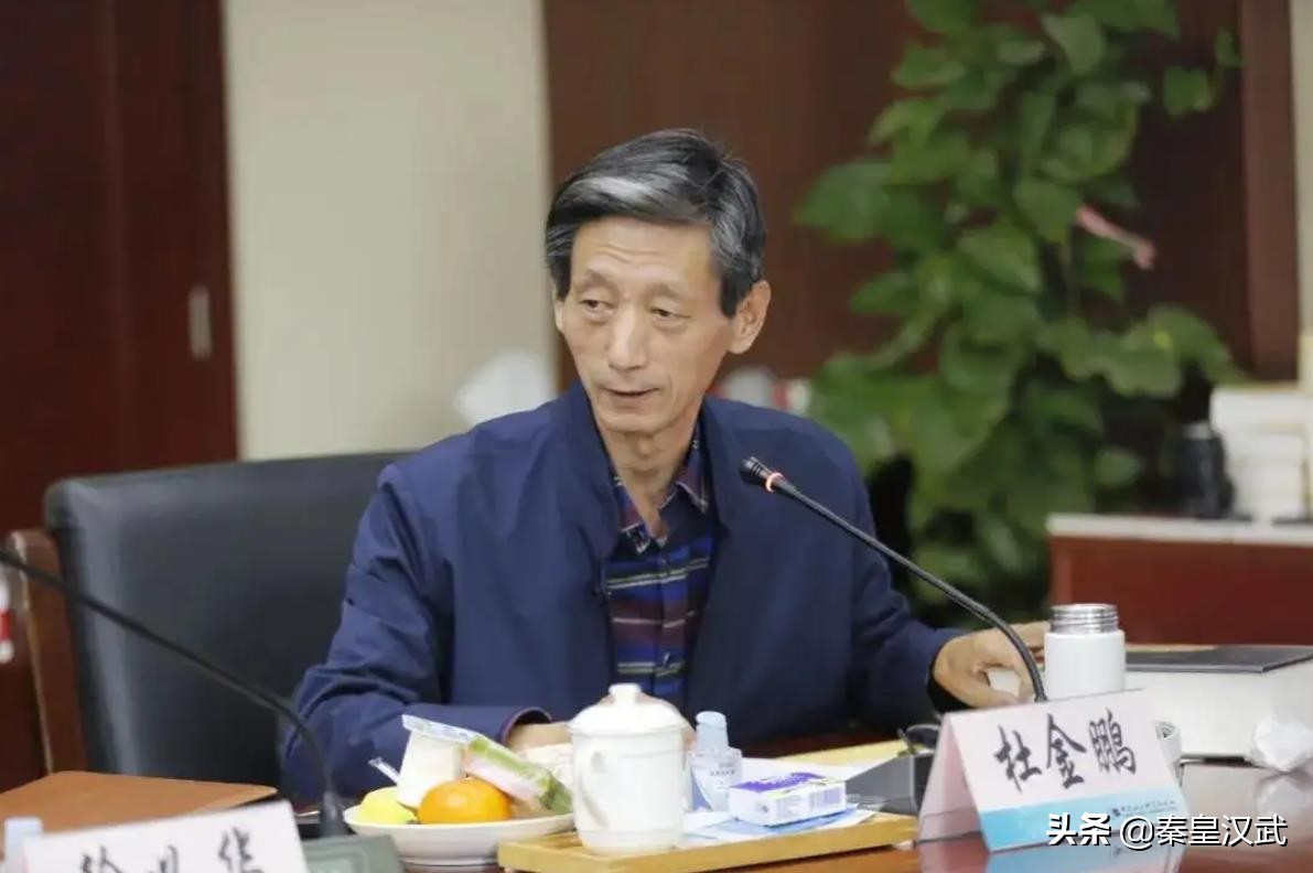 到底什么來頭（三星堆人到底什么來頭，為何商朝一亡就埋掉所有國寶？考古新解讀）