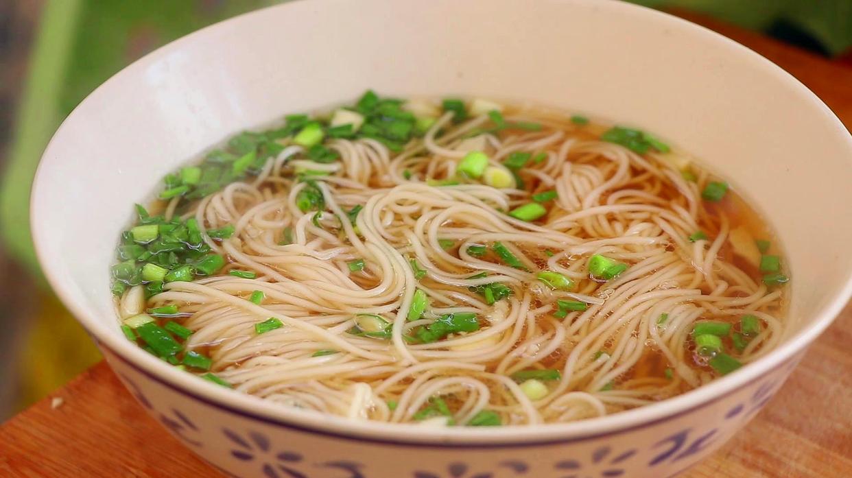 血脂高的人不能吃面条?提醒:若想稳定血脂,远离4种"素食"