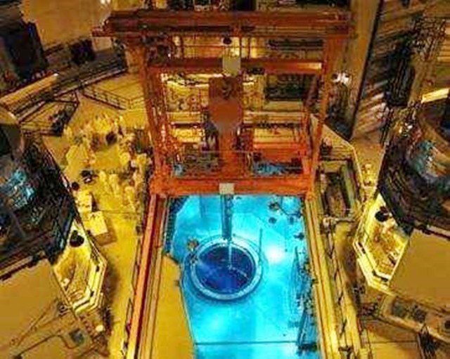 �й�����������Ӱ��������ϵ�������ĺ�����������Ӱ���ϵ�ĸ�Դ