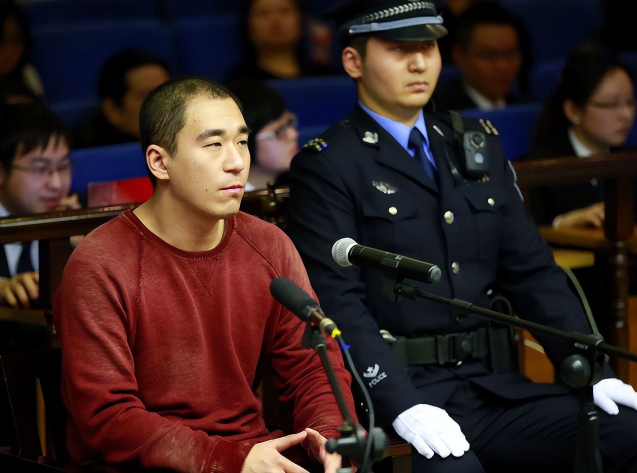 张国立儿子张默再引争议，飙脏话大骂媒体，否认自己精神状态差