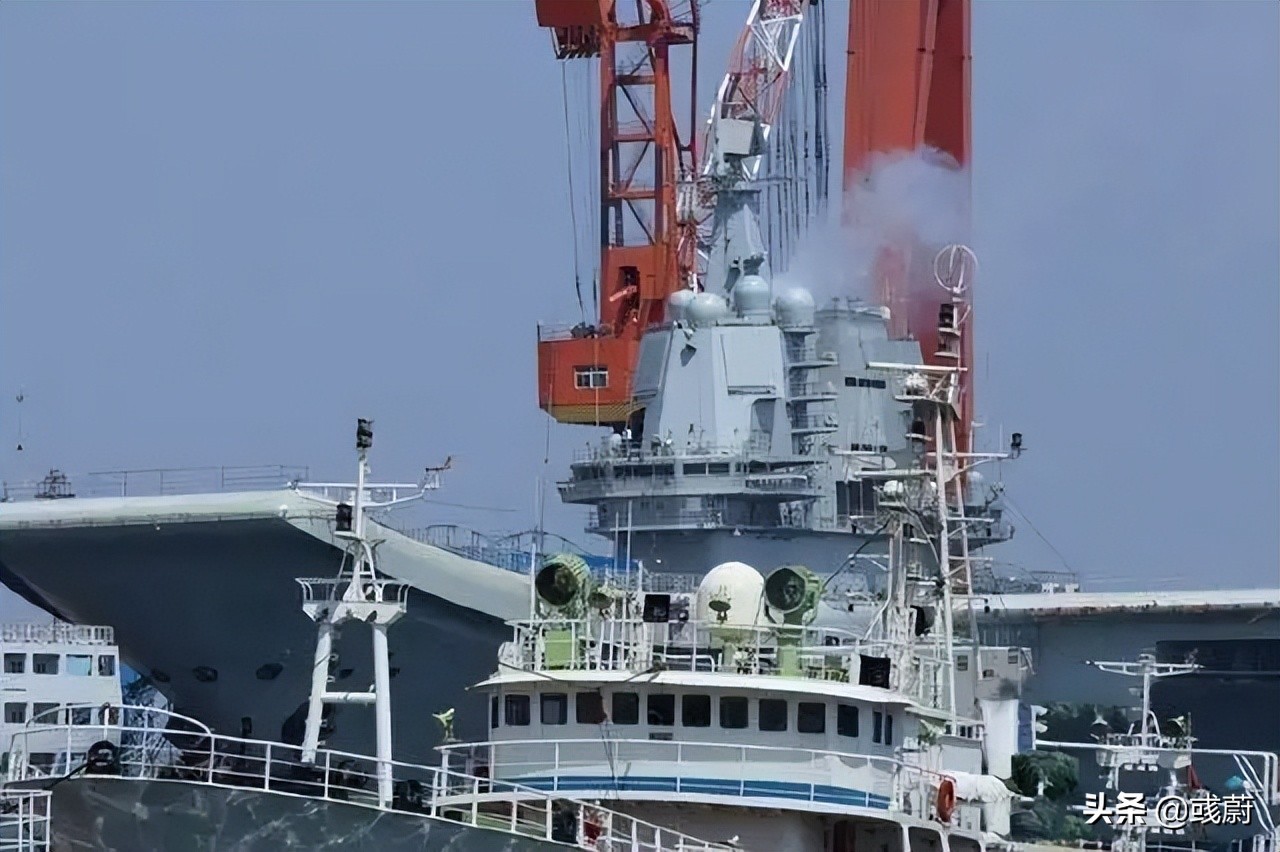 �����ź�ĸ�����ƽ��к˺�ĸ���еİ����������飬Ϊɶ�����̴ѣ�