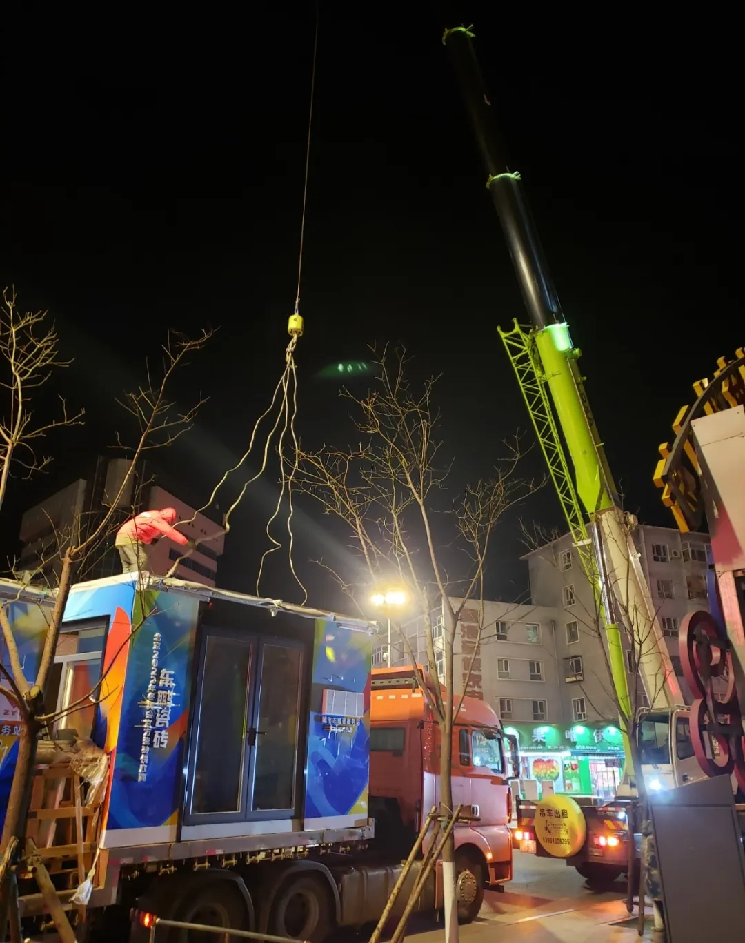 央视等官媒齐报道东鹏“暖屋行动”,中国建陶品牌彰显社会责任