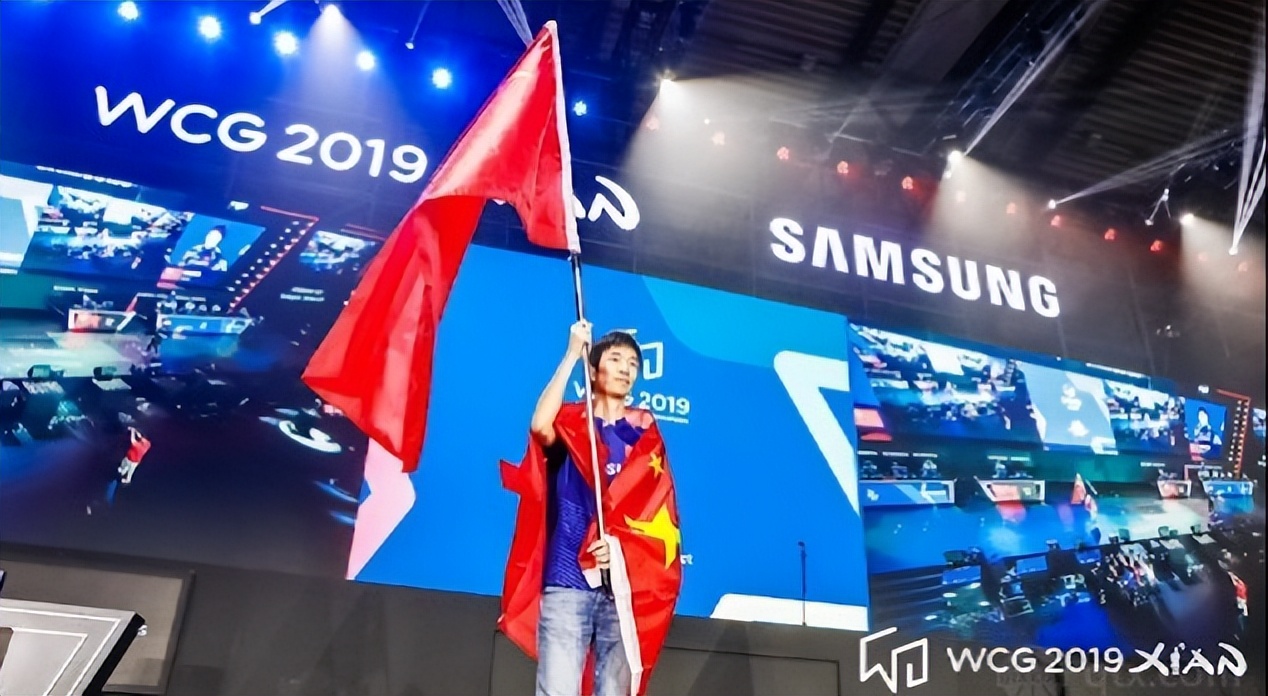 为什么中国足球玩不起（看看电子竞技就知道，中国足球不行的根本原因：大家不喜欢）