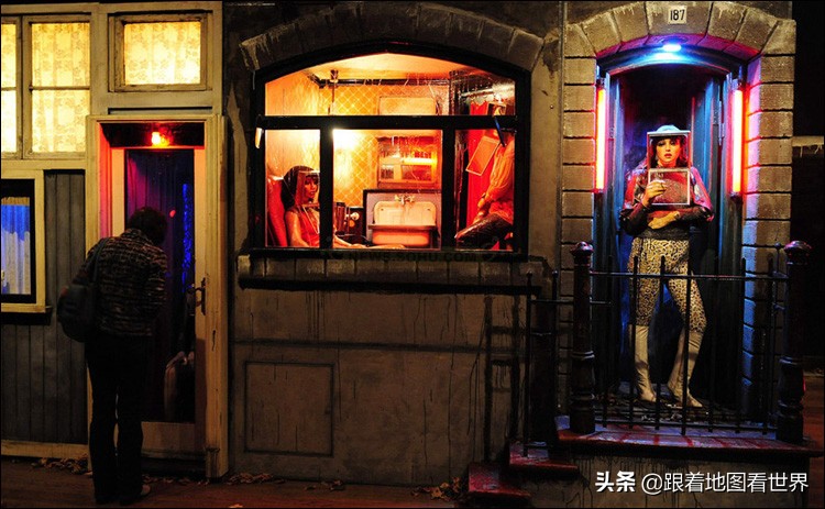 “狎亵巷”“乱摸巷”“墓穴月牙街”：伦敦街道名称为何这么乱？