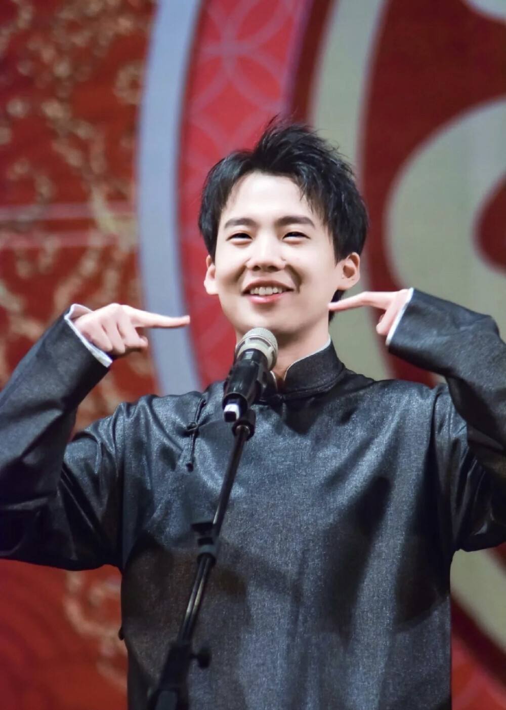 金晨携一部现代爱情剧来袭！男主是郭麒麟，《平凡之路》即将开机