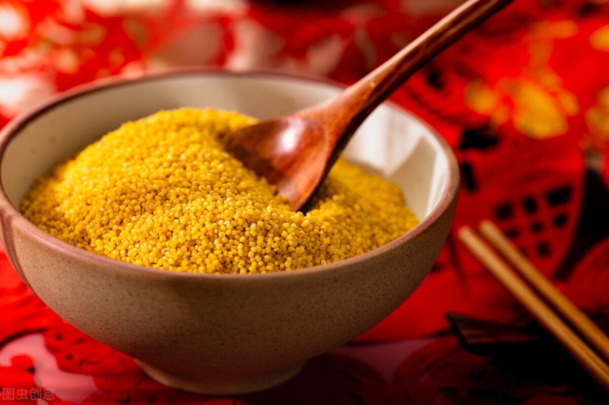 常食小米有利于老年健康