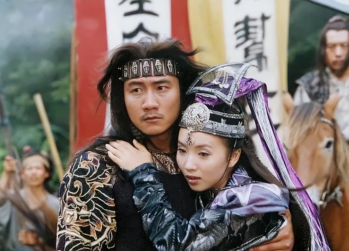 天龙八部大陆胡军版40(快20年了,黄日华和胡军两版"乔峰",终于快要分