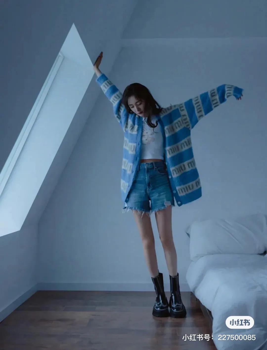 私服穿搭很前端的杨幂