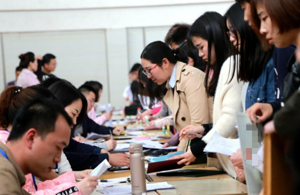 又一“合同工”有新调整，满足3个条件可入编，成功端起铁饭碗