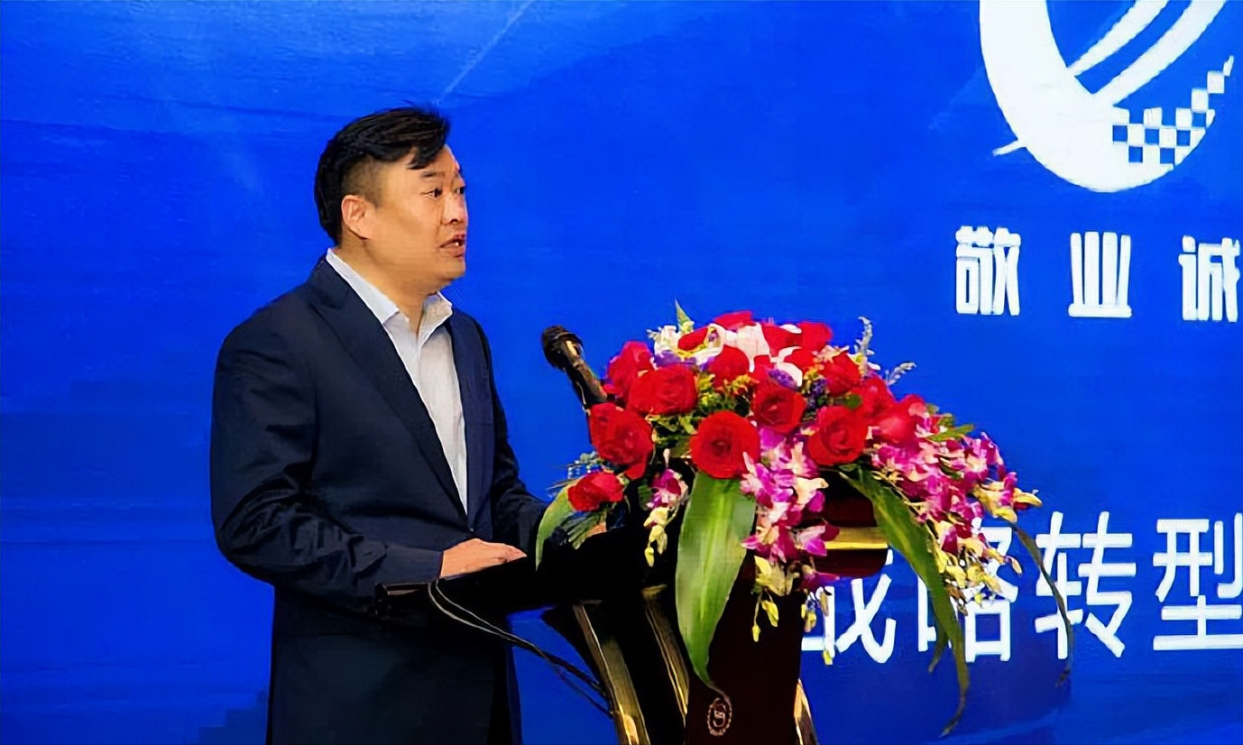 (上图为赵辉在2017年金圆股份战略转型暨投资者交流会露脸照片)东软