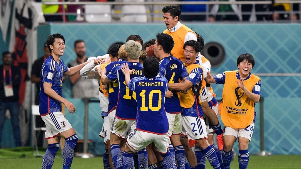 德国队世界杯成绩为什么好（神奇逆转！日本为何击败强大的德国队？张路詹俊道出4个取胜原因）