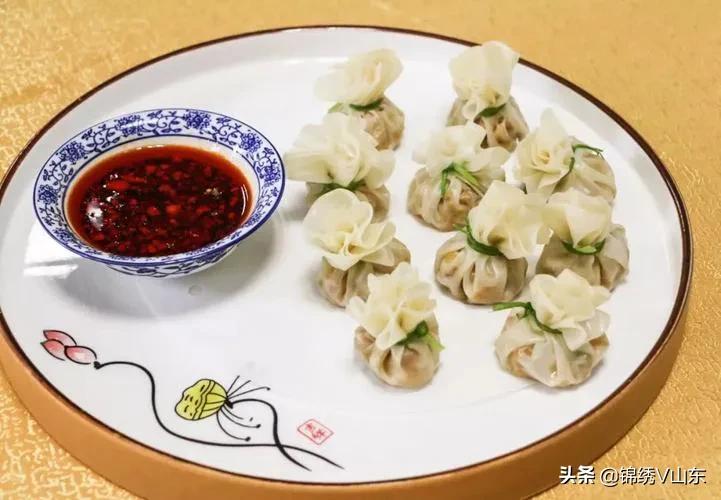 跨年夜餐桌大公开！2022最后一顿，暖心暖胃美食分享，让美味见证新旧交替的温暖时刻。