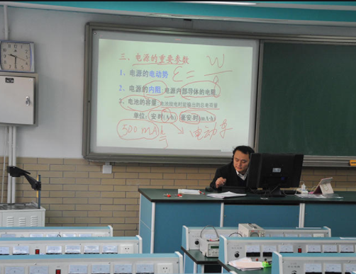 上海教师工资条惹热议，数名教师晒出自己实际收入，大家难以接受