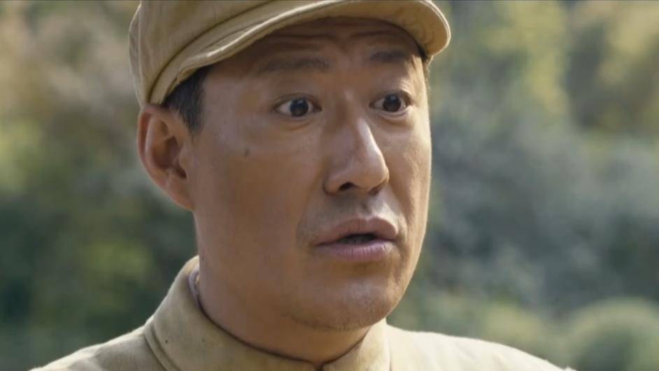 收手吧于震!别再羞辱观众智商了,48岁演剧版长津湖雷人又无脑