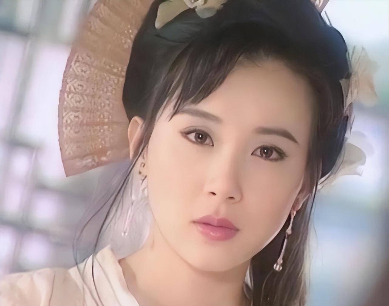 发展潜力十足,男星帅气十足,女星楚楚动人,其中萧蔷也因为优异的外表