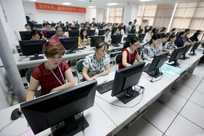 电脑阅卷为何答案相同，得分却不同？这些“小细节”你要知道