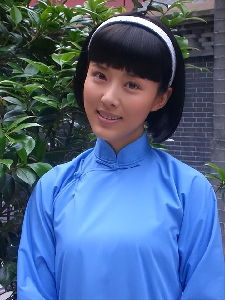 盘点女星的民国剧校服剧照——蓝衣黑裙篇（五）