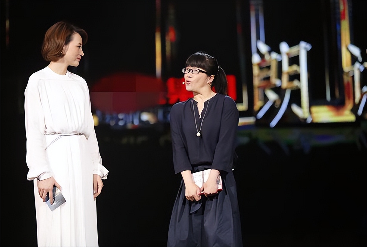 诗人余秀华：好不容易脱离苦海，转身又跳进火坑，图啥呢