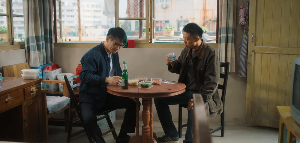 幸福到万家：全家凑35万给弟弟买房，哥嫂住400元小屋，心疼幸福