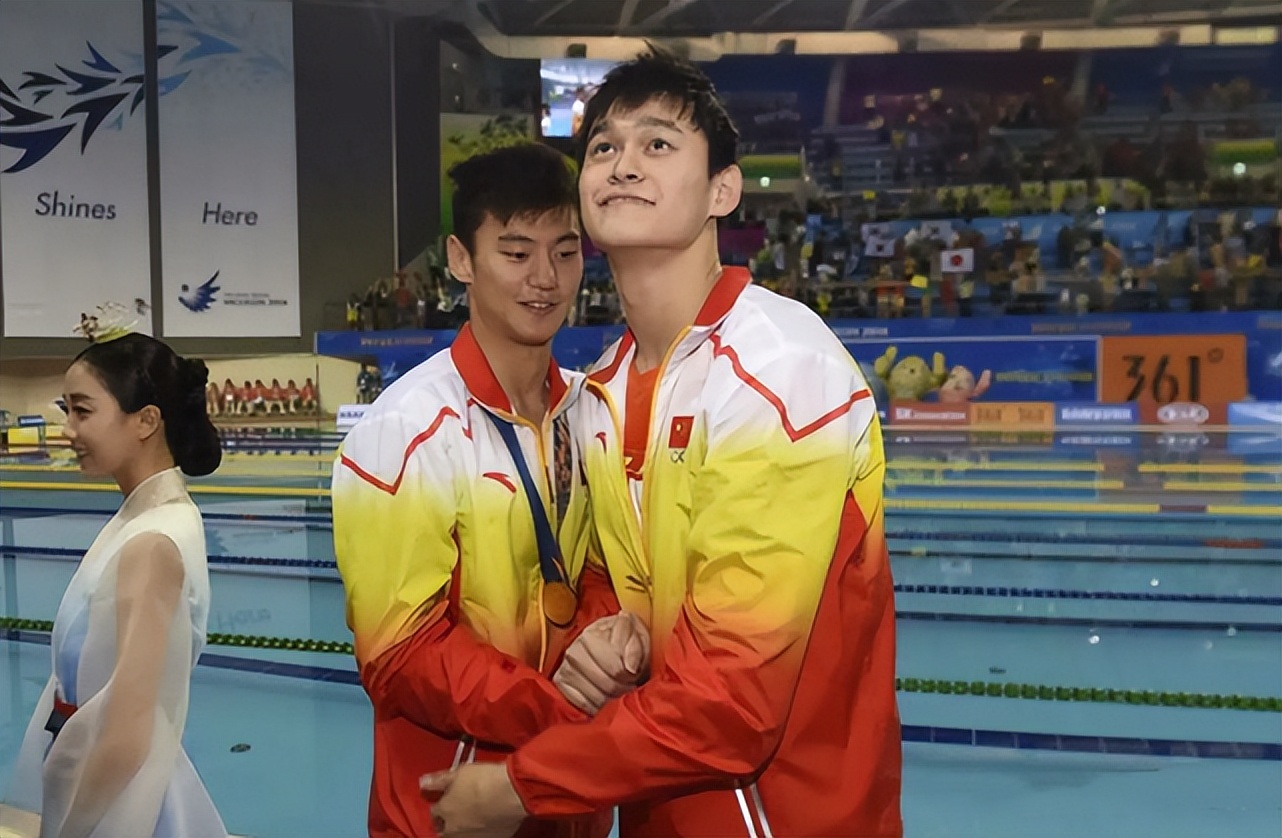 孙杨游泳中心宁泽涛(孙杨学着点!