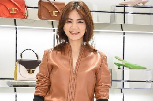 Ella陈嘉桦：假小子变得女人味十足，产房围观生产引争议？