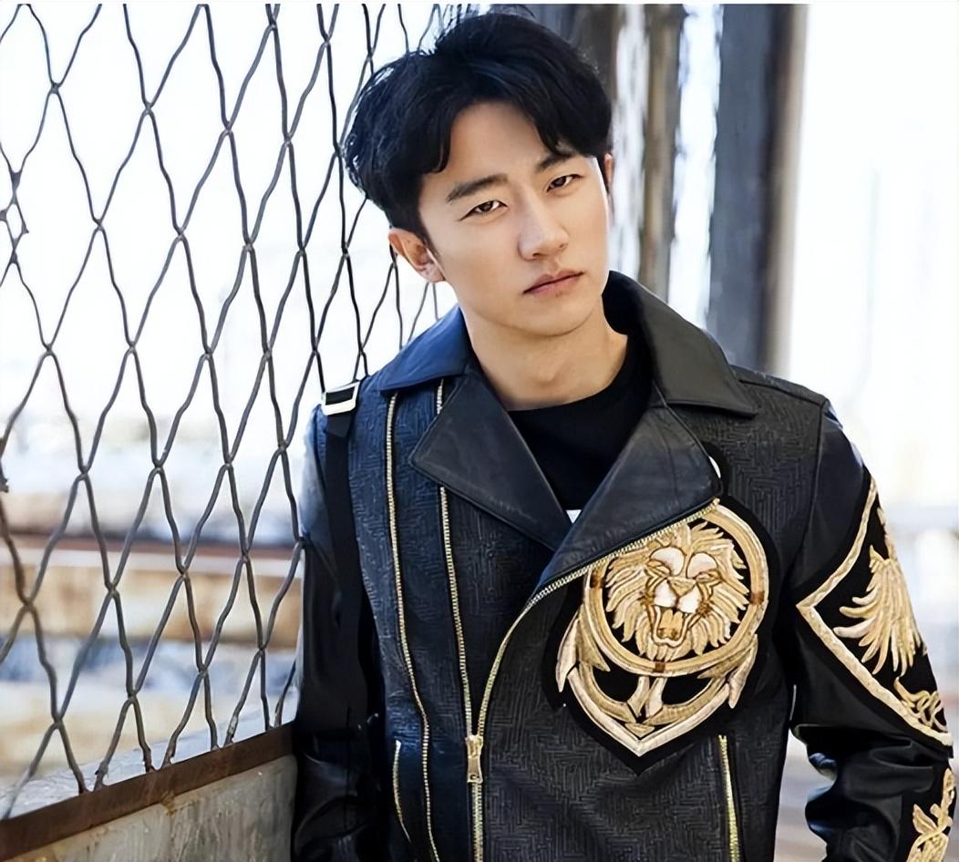 事实证明,逐渐"消失"的黄轩,已走上男演员的另一条大道