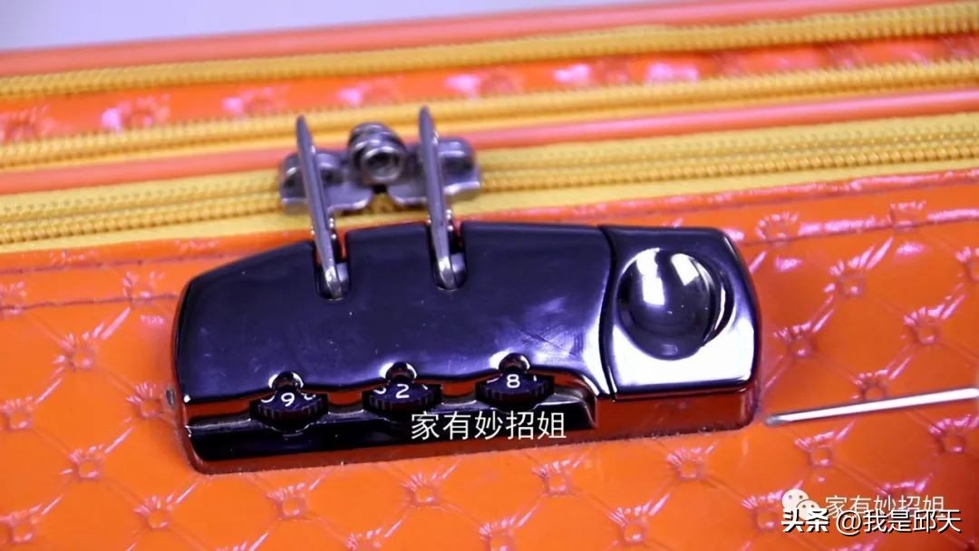 行李箱密码忘了怎么办（行李箱忘记密码了？教你一个方法，轻松帮你找回密码）