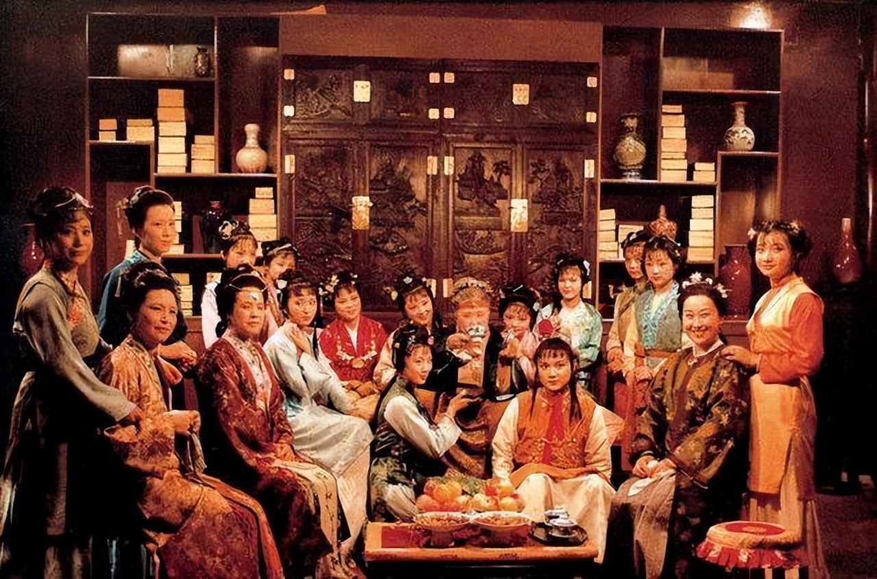 本来是87版《红楼梦》林黛玉的候选人，沈璐跳了一支舞就出局了