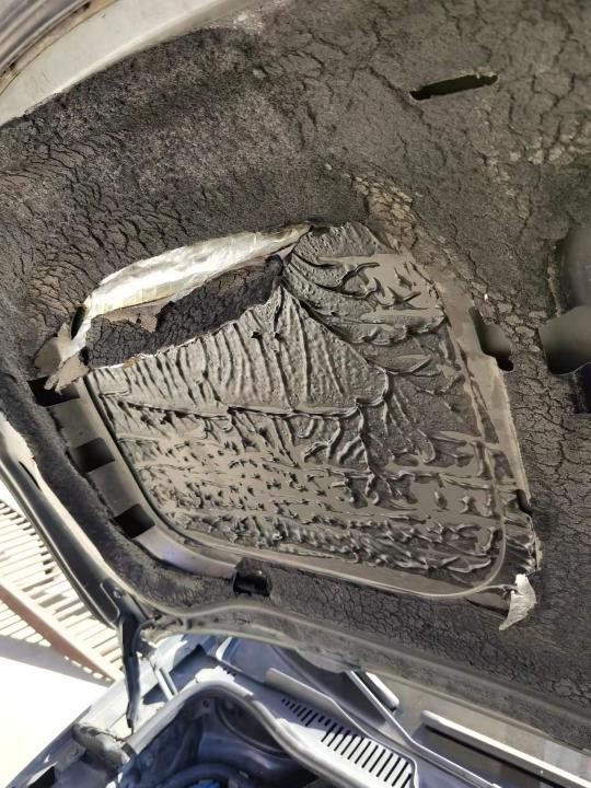 燒機(jī)油這么嚴(yán)重，看完后你知道是什么車嗎？