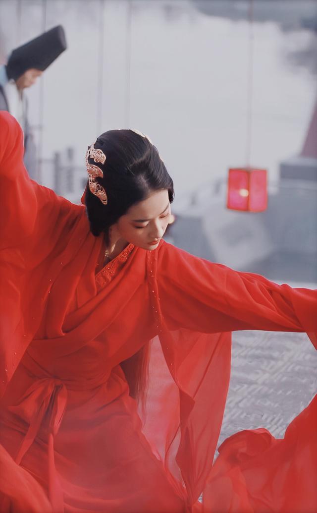 《铜雀台》中的刘亦菲,翩若惊鸿,美得让人惊艳