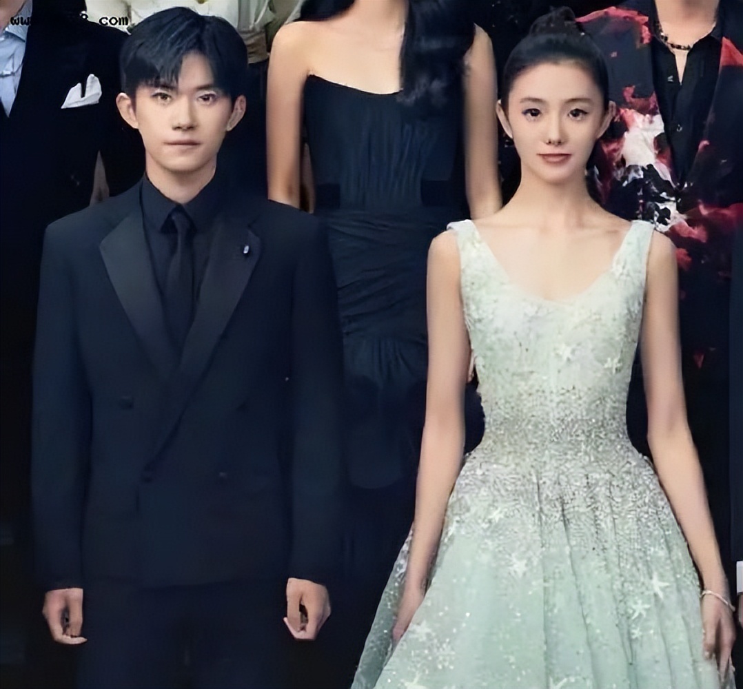 刘浩存易烊千玺关系如何(疯传易烊千玺刘浩存恋爱,男方上线辟谣,超多