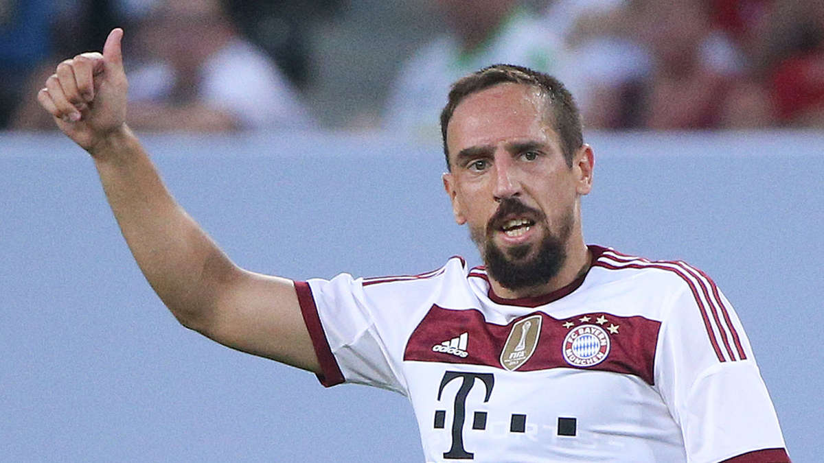 最矮足球运动员排行(矮小的"巨人",世界足球历史最