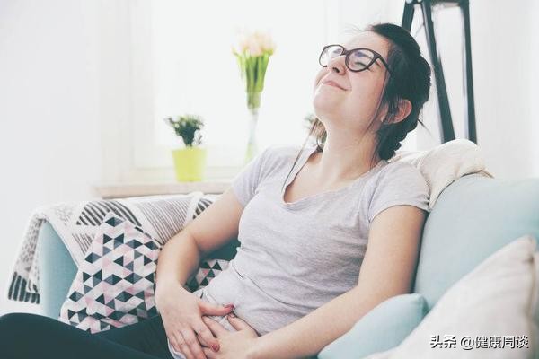 月经期锻炼身体可以做什么运动(女性来了例假可以健身么？生理期间健身应注意哪些问题？)