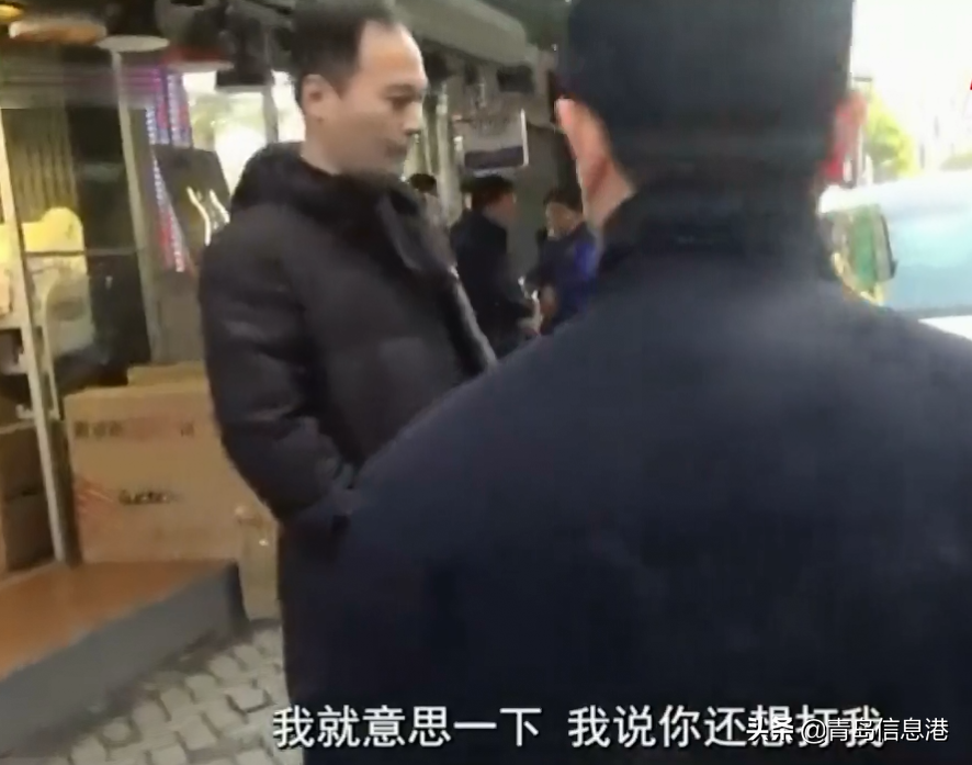 奥迪车堵路20分钟，车主惨遭殴打，“你什么破车还预热”