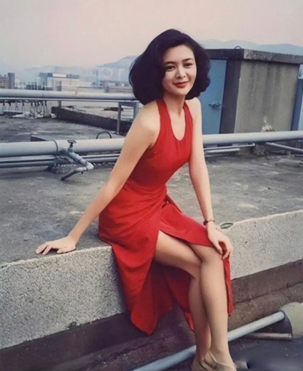 哪有什么“不老女神”，离开百万修图师，这些女明星的脸全露馅了