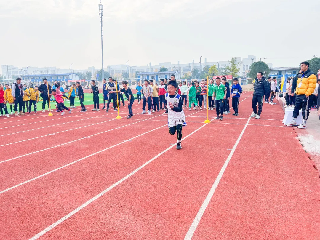 双华小学参加双流区第十六届学校体育集体项目运动会喜获佳绩