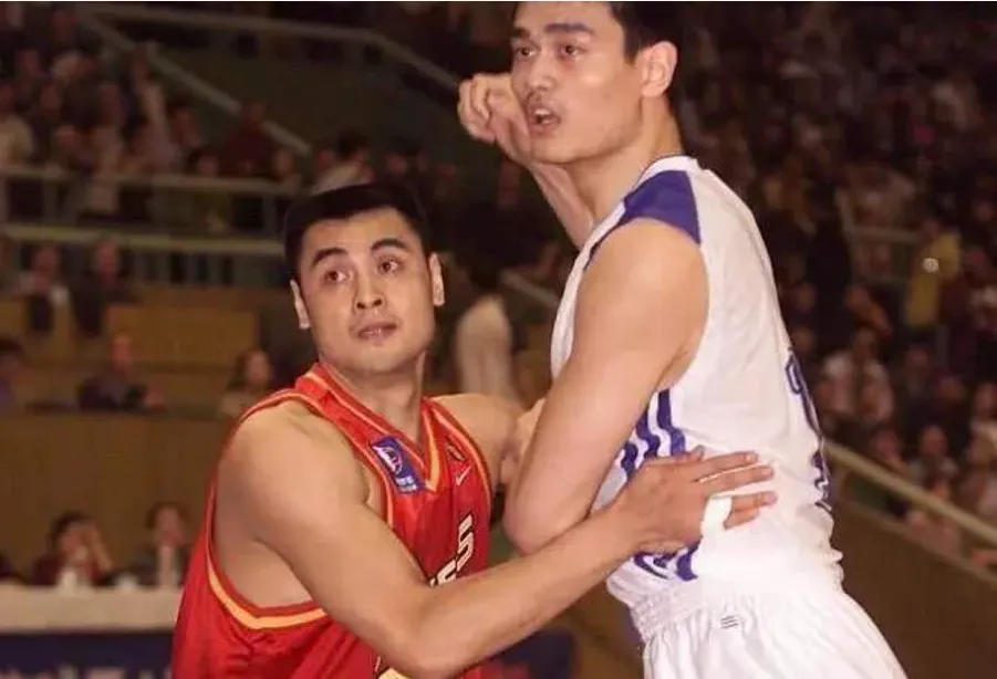 为什么cba场均分数高（中国男篮为什么不行了？看看20年前的CBA得分榜就一目了然了）