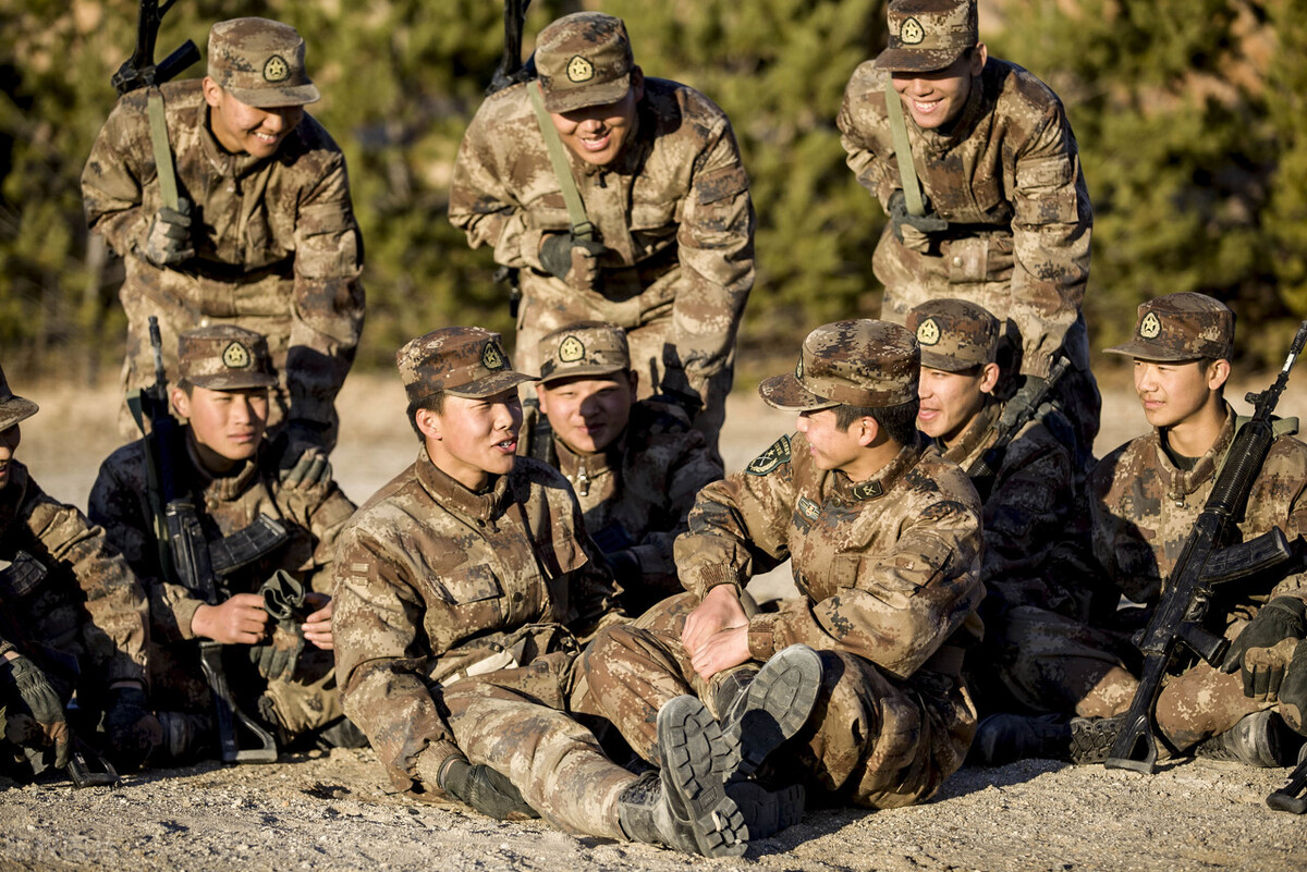 五年制大专，去部队当兵这个选择怎么样？这是很好的出路