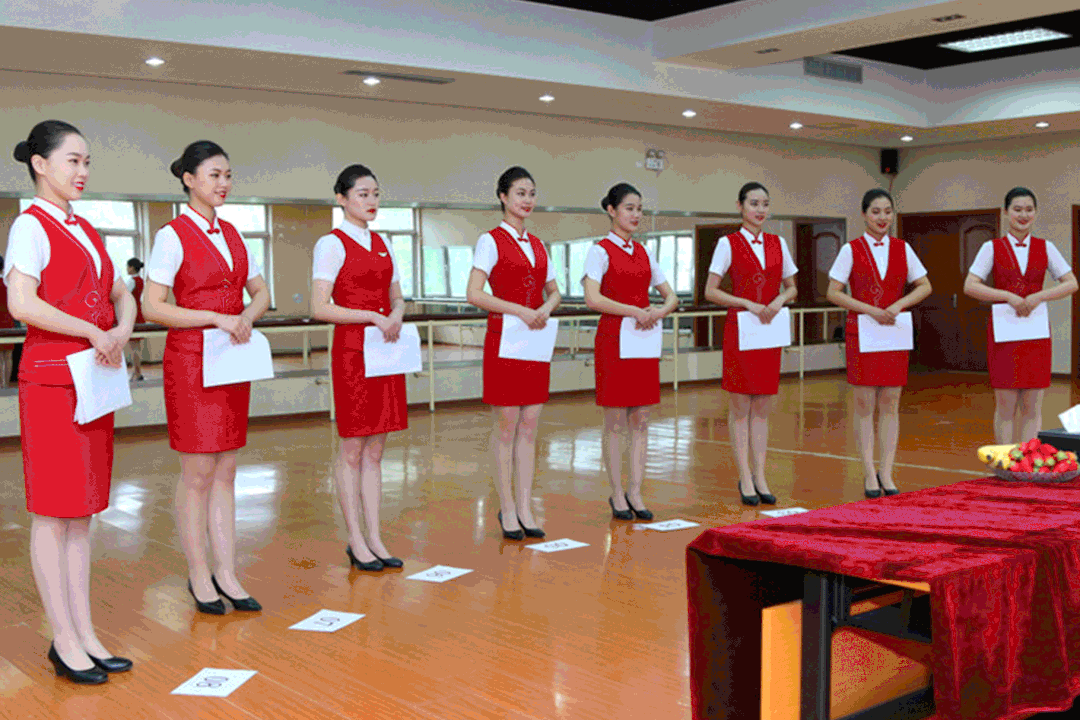 翔宇航空学子面试技巧大揭秘,颜值技能双在线,惊艳