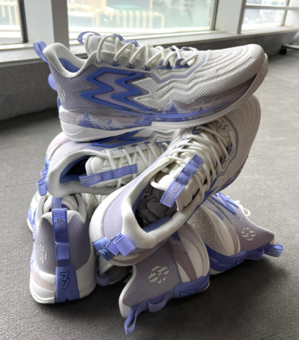 匹克和361篮球鞋哪个好（国产新品！匹克帕克4代回归，361度新鞋好帅，特步抄袭李宁驭帅？）