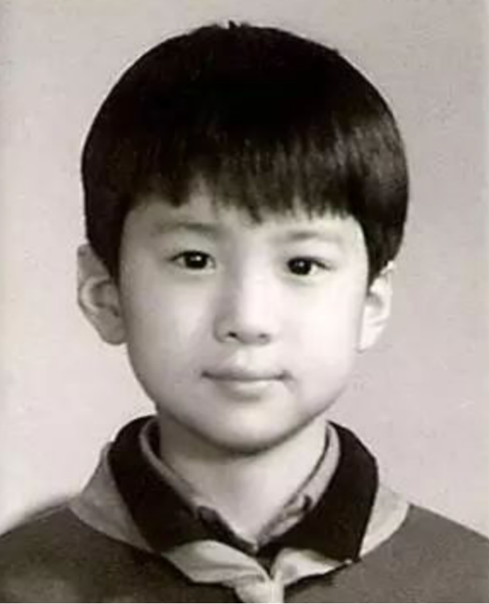 走红后还没吃红利就过气，两次被金莎喊话拒绝，李智楠做错了什么