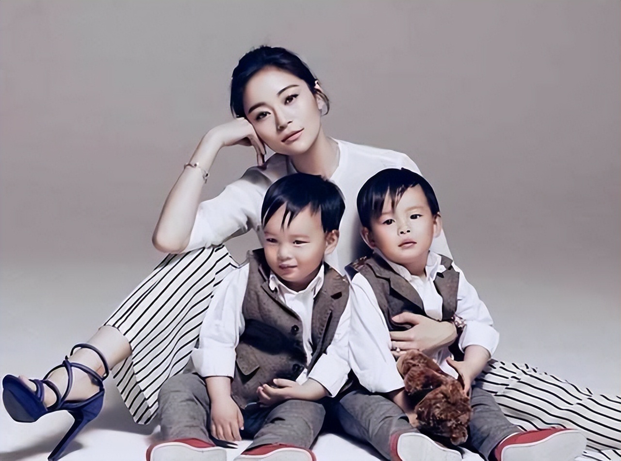 同为军艺出身，这12个女星命运不同：有人视后大满贯，有人被唾弃