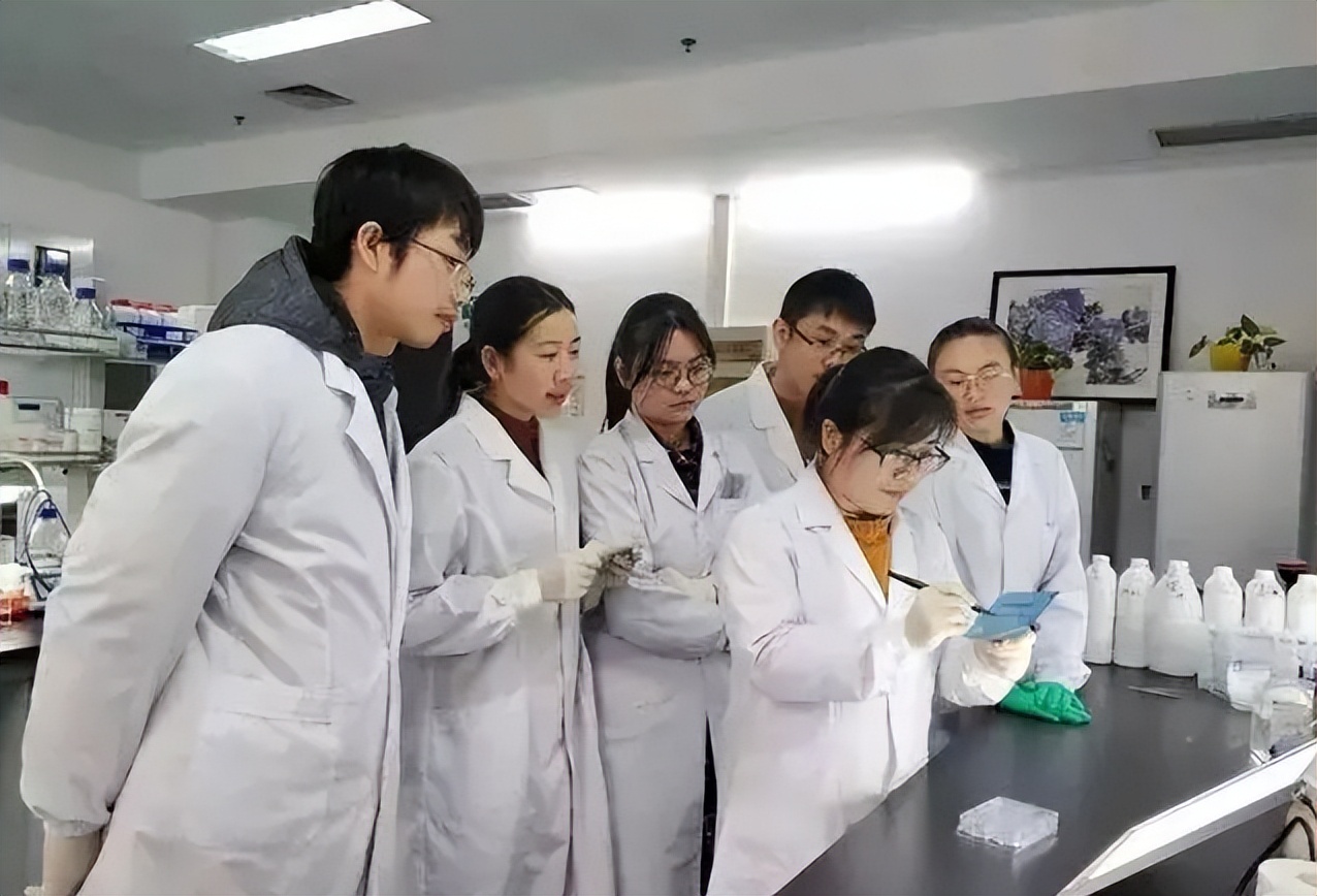 大学里很“烧钱”的专业，普通家庭承担不起，就业同样很困难