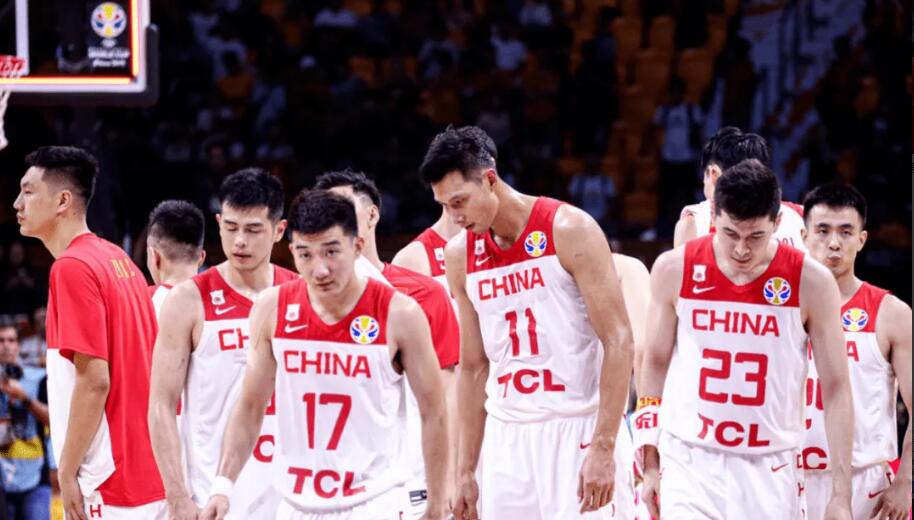 男子篮球世界杯几年一次（终于争了一口气！中国男篮晋级2023年男篮世界杯，周琦最难过）